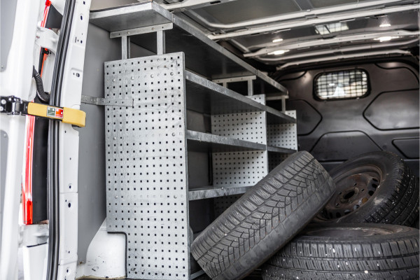 Ford Transit Custom 300 2.0 TDCI L2H1 | Raptor Edition | CarPlay | Camera | Trekhaak | PDC V+A | Nieuwe APK | Stoelverwarming | PDC V+A