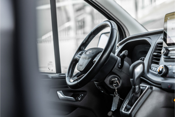 Ford Transit Custom 300 2.0 TDCI L2H1 | Raptor Edition | Camera | CarPlay | Trekhaak | Stoelverwarming | Lane Assist | PDC V+A | Nieuwe APK
