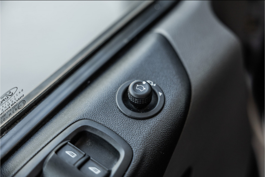 Ford Transit Custom 300 2.0 TDCI L2H1 | Raptor Edition | Camera | CarPlay | Trekhaak | Stoelverwarming | Lane Assist | PDC V+A | Nieuwe APK