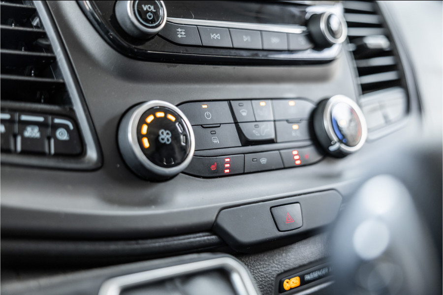 Ford Transit Custom 300 2.0 TDCI L2H1 | Raptor Edition | Camera | CarPlay | Trekhaak | Stoelverwarming | Lane Assist | PDC V+A | Nieuwe APK