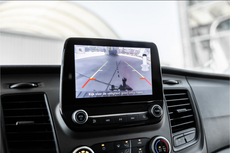 Ford Transit Custom 300 2.0 TDCI L2H1 | Raptor Edition | Camera | CarPlay | Trekhaak | Stoelverwarming | Lane Assist | PDC V+A | Nieuwe APK