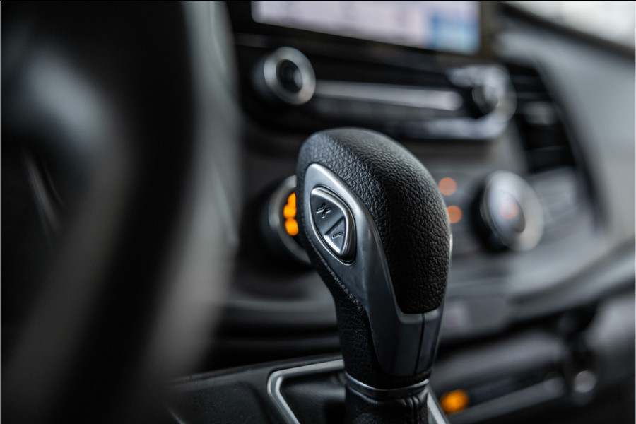 Ford Transit Custom 300 2.0 TDCI L2H1 | Raptor Edition | Camera | CarPlay | Trekhaak | Stoelverwarming | Lane Assist | PDC V+A | Nieuwe APK
