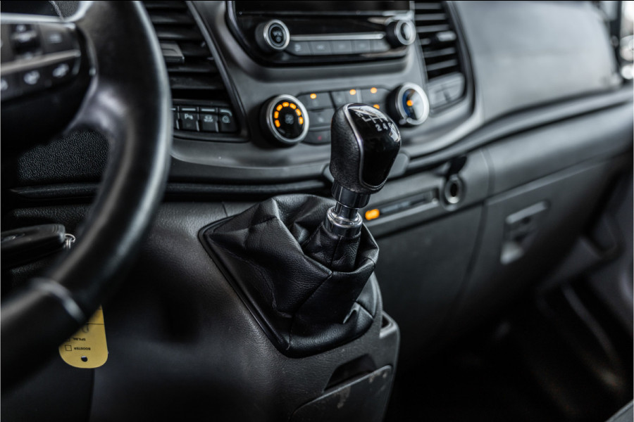 Ford Transit Custom 300 2.0 TDCI L2H1 | Raptor Edition | L+R Schuideur | CarPlay | Camera | Stoelverwarming | Trekhaak | PDC V+A | Betimmering | Nieuwe APK