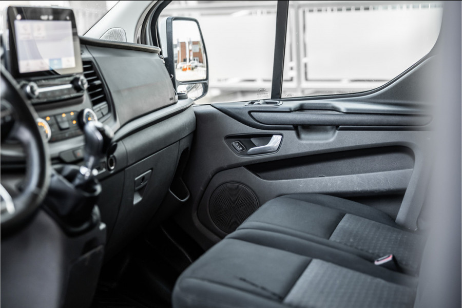 Ford Transit Custom 300 2.0 TDCI L2H1 | Raptor Edition | L+R Schuideur | CarPlay | Camera | Stoelverwarming | Trekhaak | PDC V+A | Betimmering | Nieuwe APK