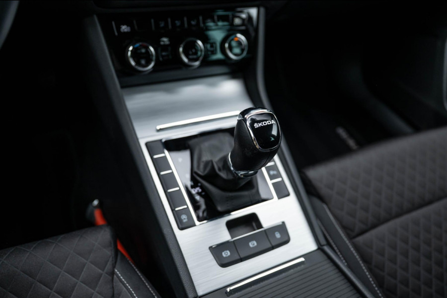 Škoda Superb Combi 1.5 TSI ACT Business Edition Trekhaak Orig NL Auto