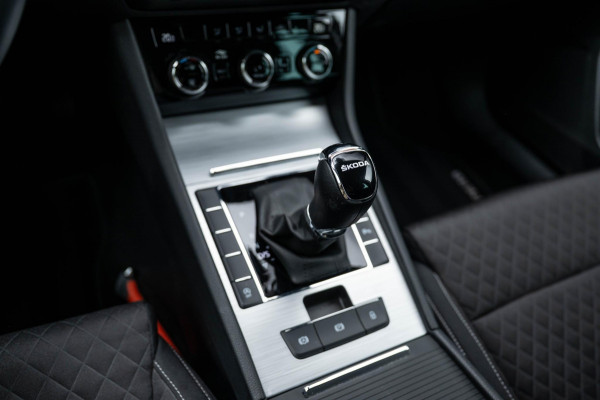 Škoda Superb Combi 1.5 TSI ACT Business Edition Trekhaak Orig NL Auto