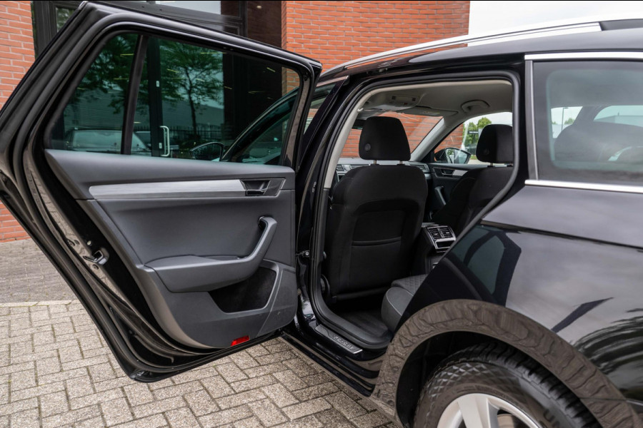 Škoda Superb Combi 1.5 TSI ACT Business Edition Trekhaak Orig NL Auto