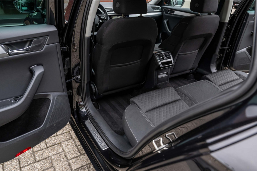 Škoda Superb Combi 1.5 TSI ACT Business Edition Trekhaak Orig NL Auto