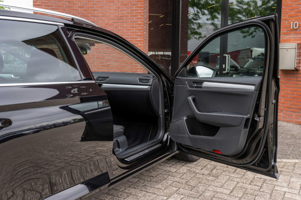 Škoda Superb Combi 1.5 TSI ACT Business Edition Trekhaak Orig NL Auto