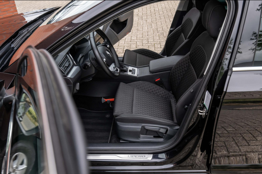 Škoda Superb Combi 1.5 TSI ACT Business Edition Trekhaak Orig NL Auto