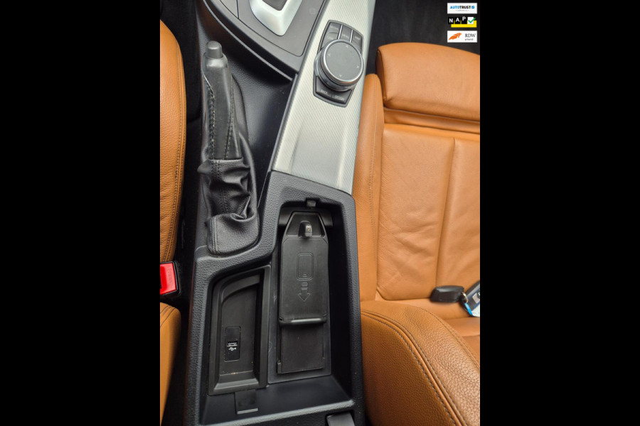 BMW 3 Serie Touring M Sport Panorama Apple CarPlay Elk. Trekhaak 6WB Dig. dash NAP NBT EVO Navi Draadloos lader