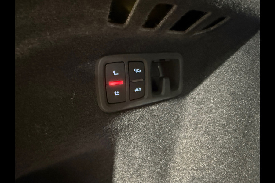 Audi Q8 60 TFSI e quattro S Line Comp Pano|RS Seat|HuD|Trekhaak