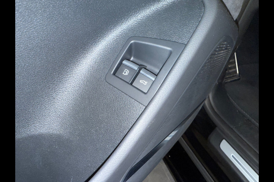 Audi Q8 60 TFSI e quattro S Line Comp Pano|RS Seat|HuD|Trekhaak