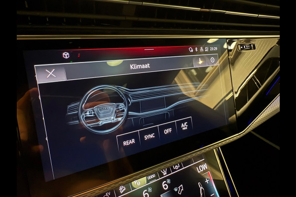 Audi Q8 60 TFSI e quattro S Line Comp Pano|RS Seat|HuD|Trekhaak