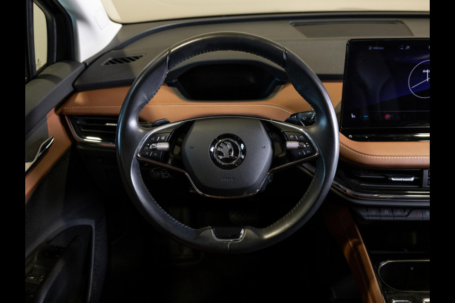 Škoda ENYAQ iV 80 204pk / Trekhaak / Dodehoekdetectie / Panorama dak / Adaptieve cruise control / Achteruitrijcamera / Apple carplay / Navigatie /