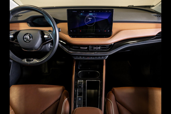 Škoda ENYAQ iV 80 204pk / Trekhaak / Dodehoekdetectie / Panorama dak / Adaptieve cruise control / Achteruitrijcamera / Apple carplay / Navigatie /