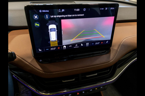Škoda ENYAQ iV 80 204pk / Trekhaak / Dodehoekdetectie / Panorama dak / Adaptieve cruise control / Achteruitrijcamera / Apple carplay / Navigatie /