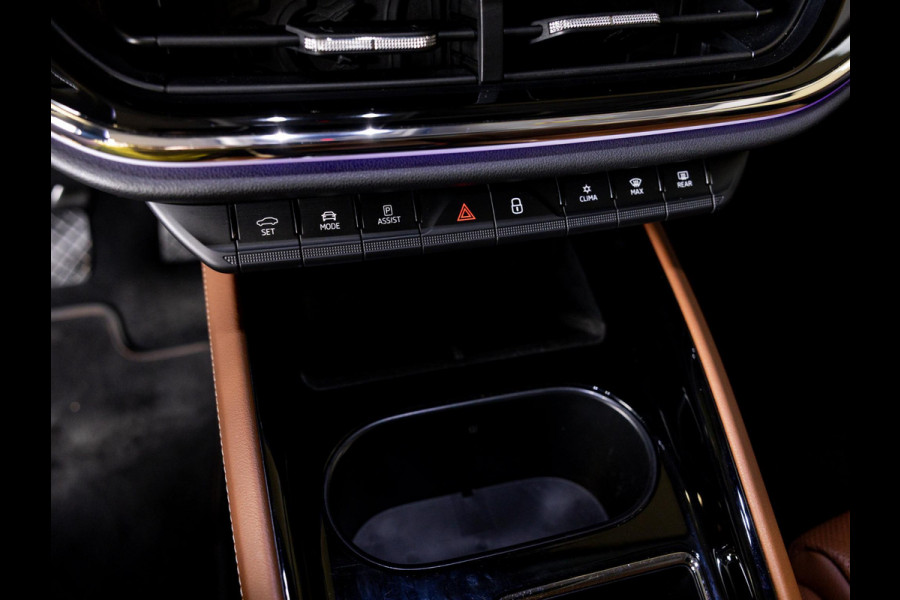 Škoda ENYAQ iV 80 204pk / Trekhaak / Dodehoekdetectie / Panorama dak / Adaptieve cruise control / Achteruitrijcamera / Apple carplay / Navigatie /