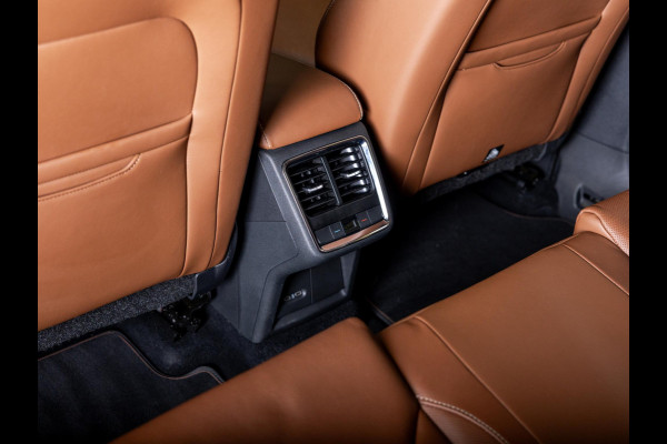 Škoda ENYAQ iV 80 204pk / Trekhaak / Dodehoekdetectie / Panorama dak / Adaptieve cruise control / Achteruitrijcamera / Apple carplay / Navigatie /
