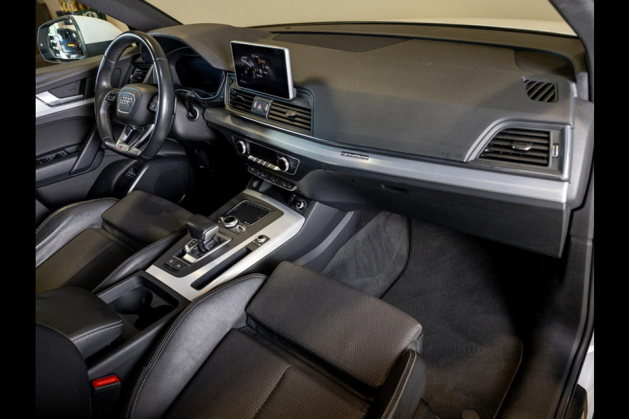 Audi Q5 55 TFSI e quattro Competition 367pk / Panorama dak / Adaptieve cruise control / Navigatie / Achteruitrijcamera / Apple carplay /