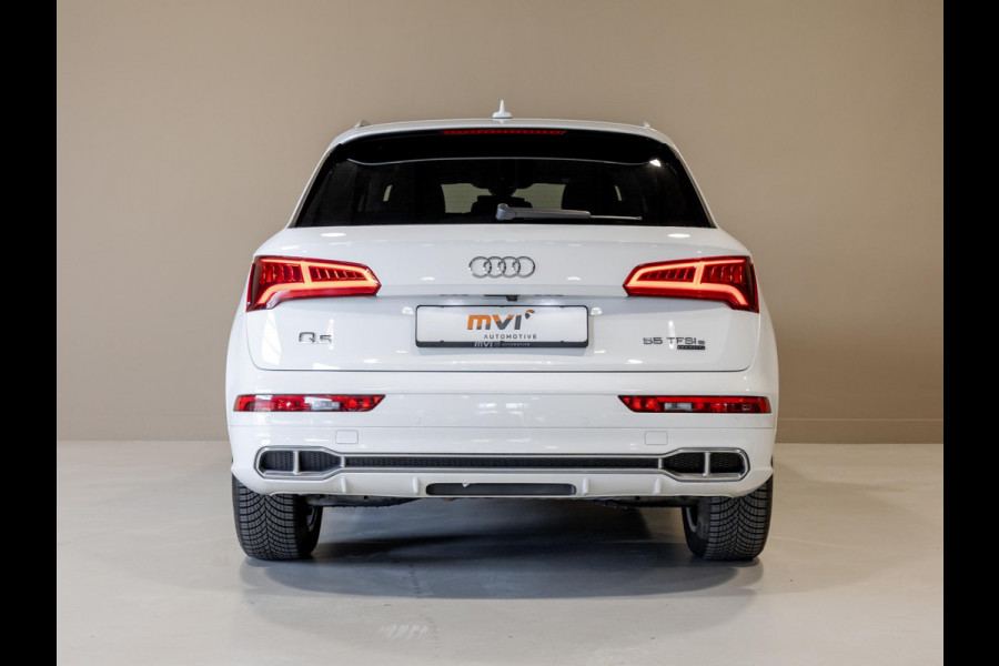 Audi Q5 55 TFSI e quattro Competition 367pk / Panorama dak / Adaptieve cruise control / Navigatie / Achteruitrijcamera / Apple carplay /