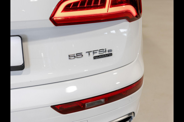 Audi Q5 55 TFSI e quattro Competition 367pk / Panorama dak / Adaptieve cruise control / Navigatie / Achteruitrijcamera / Apple carplay /