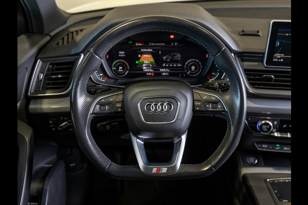 Audi Q5 55 TFSI e quattro Competition 367pk / Panorama dak / Adaptieve cruise control / Navigatie / Achteruitrijcamera / Apple carplay /