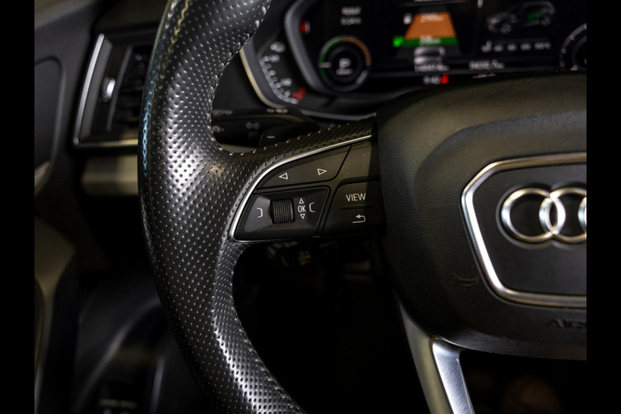 Audi Q5 55 TFSI e quattro Competition 367pk / Panorama dak / Adaptieve cruise control / Navigatie / Achteruitrijcamera / Apple carplay /