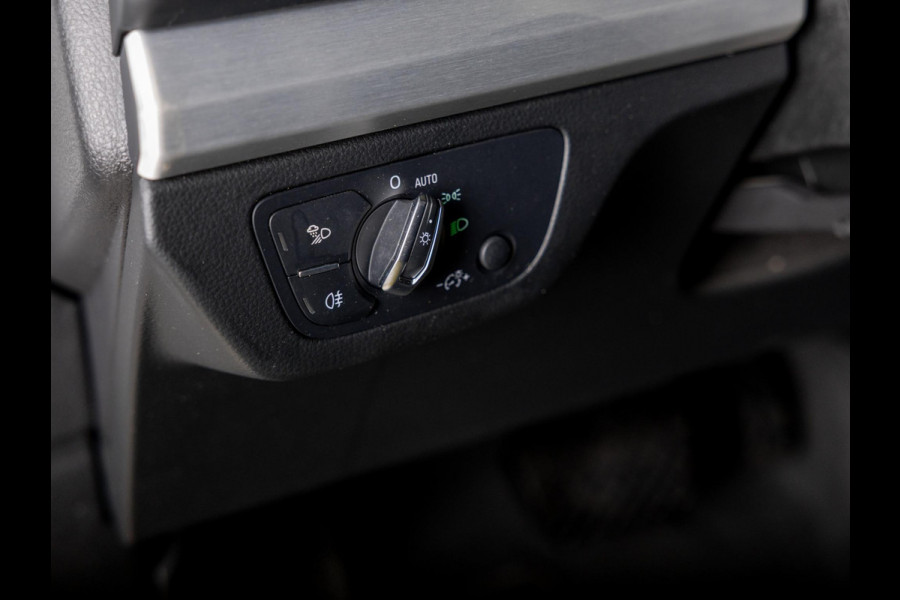 Audi Q5 55 TFSI e quattro Competition 367pk / Panorama dak / Adaptieve cruise control / Navigatie / Achteruitrijcamera / Apple carplay /
