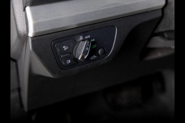 Audi Q5 55 TFSI e quattro Competition 367pk / Panorama dak / Adaptieve cruise control / Navigatie / Achteruitrijcamera / Apple carplay /