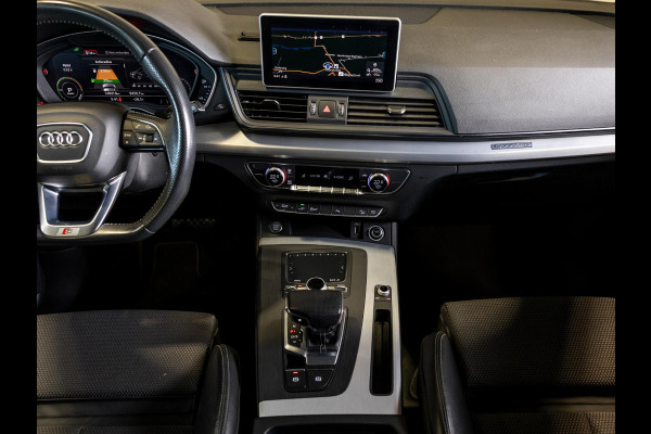Audi Q5 55 TFSI e quattro Competition 367pk / Panorama dak / Adaptieve cruise control / Navigatie / Achteruitrijcamera / Apple carplay /
