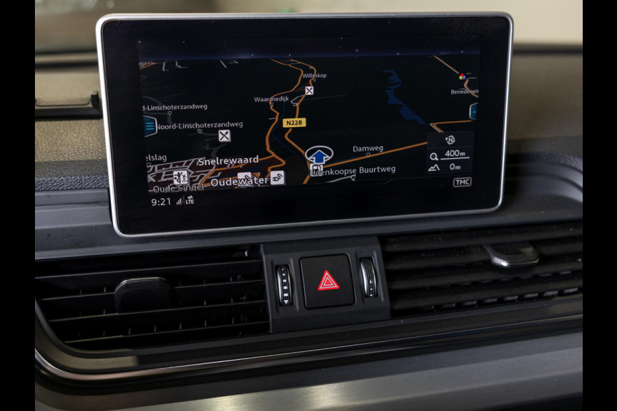 Audi Q5 55 TFSI e quattro Competition 367pk / Panorama dak / Adaptieve cruise control / Navigatie / Achteruitrijcamera / Apple carplay /