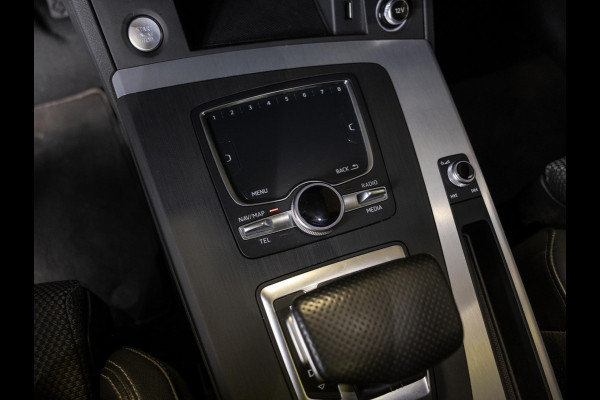 Audi Q5 55 TFSI e quattro Competition 367pk / Panorama dak / Adaptieve cruise control / Navigatie / Achteruitrijcamera / Apple carplay /