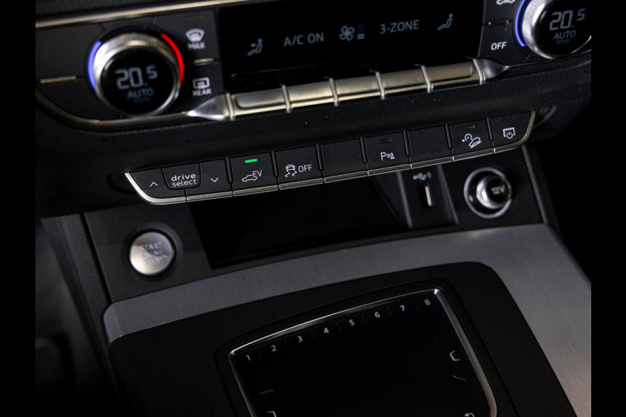 Audi Q5 55 TFSI e quattro Competition 367pk / Panorama dak / Adaptieve cruise control / Navigatie / Achteruitrijcamera / Apple carplay /