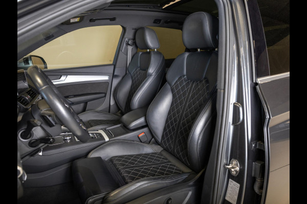 Audi Q5 55 TFSI e quattro Competition 367pk / Panorama dak / Adaptieve cruise control / Stoelverwarming / Dodehoekdetectie / Achtertuitrijcamera / Apple carplay /