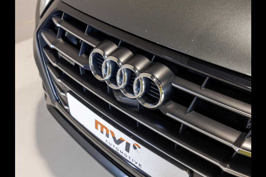 Audi Q5 55 TFSI e quattro Competition 367pk / Panorama dak / Adaptieve cruise control / Stoelverwarming / Dodehoekdetectie / Achtertuitrijcamera / Apple carplay /