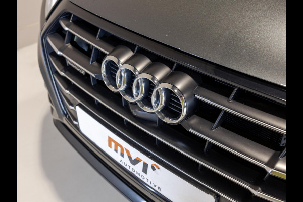 Audi Q5 55 TFSI e quattro Competition 367pk / Panorama dak / Adaptieve cruise control / Stoelverwarming / Dodehoekdetectie / Achtertuitrijcamera / Apple carplay /