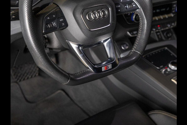 Audi Q5 55 TFSI e quattro Competition 367pk / Panorama dak / Adaptieve cruise control / Stoelverwarming / Dodehoekdetectie / Achtertuitrijcamera / Apple carplay /