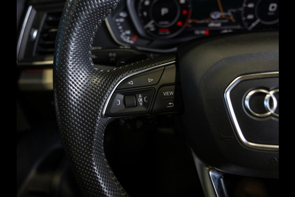 Audi Q5 55 TFSI e quattro Competition 367pk / Panorama dak / Adaptieve cruise control / Stoelverwarming / Dodehoekdetectie / Achtertuitrijcamera / Apple carplay /