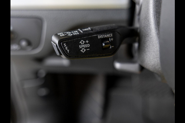Audi Q5 55 TFSI e quattro Competition 367pk / Panorama dak / Adaptieve cruise control / Stoelverwarming / Dodehoekdetectie / Achtertuitrijcamera / Apple carplay /