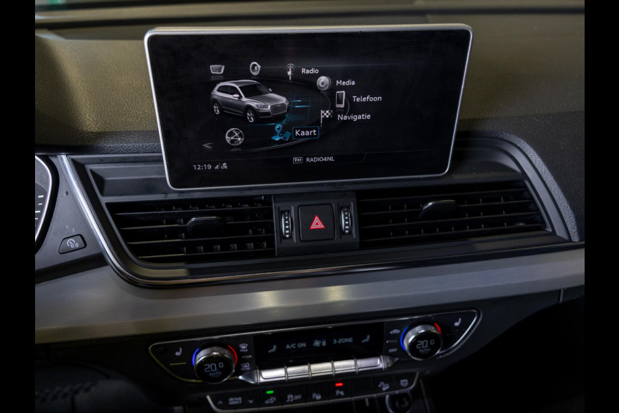 Audi Q5 55 TFSI e quattro Competition 367pk / Panorama dak / Adaptieve cruise control / Stoelverwarming / Dodehoekdetectie / Achtertuitrijcamera / Apple carplay /