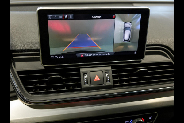 Audi Q5 55 TFSI e quattro Competition 367pk / Panorama dak / Adaptieve cruise control / Stoelverwarming / Dodehoekdetectie / Achtertuitrijcamera / Apple carplay /