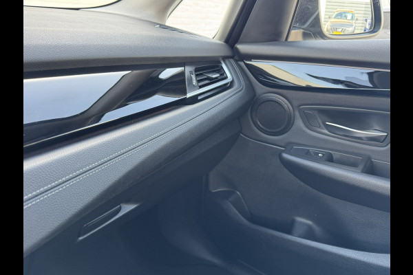 BMW 2 Serie Active Tourer 225xe iPerformance High Executive Camera Panodak Clima Stoelverw All-Season