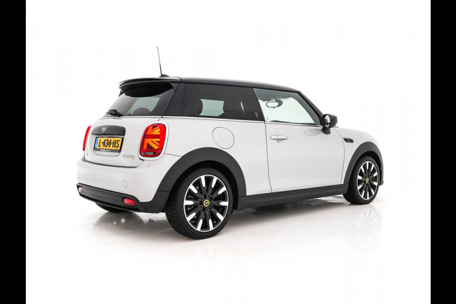 MINI Electric MINI Yours 33 kWh [3-Fase-11kW] {SoH-95%} (INCL-BTW) Aut. *HEATPUMP | LEATHER | HARMAN/KARDON | DIGI-COCKPIT | HEAD-UP | FULL-LED | NAVI-FULLMAP | HEATED-SPORTSEATS | DAB | CRUISE | KEYLESS | AMBIENTLIGHT | PRIVACY-GLASS | 17"ALU*