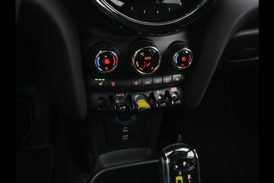 MINI Electric MINI Yours 33 kWh [3-Fase-11kW] {SoH-95%} (INCL-BTW) Aut. *HEATPUMP | LEATHER | HARMAN/KARDON | DIGI-COCKPIT | HEAD-UP | FULL-LED | NAVI-FULLMAP | HEATED-SPORTSEATS | DAB | CRUISE | KEYLESS | AMBIENTLIGHT | PRIVACY-GLASS | 17"ALU*