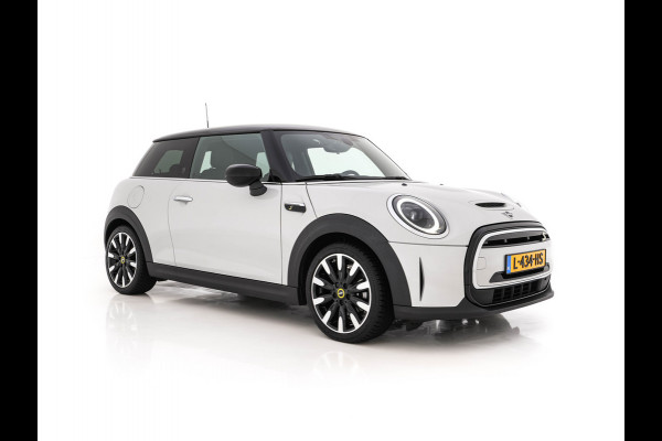 MINI Electric MINI Yours 33 kWh [3-Fase-11kW] {SoH-95%} (INCL-BTW) Aut. *HEATPUMP | LEATHER | HARMAN/KARDON | DIGI-COCKPIT | HEAD-UP | FULL-LED | NAVI-FULLMAP | HEATED-SPORTSEATS | DAB | CRUISE | KEYLESS | AMBIENTLIGHT | PRIVACY-GLASS | 17"ALU*