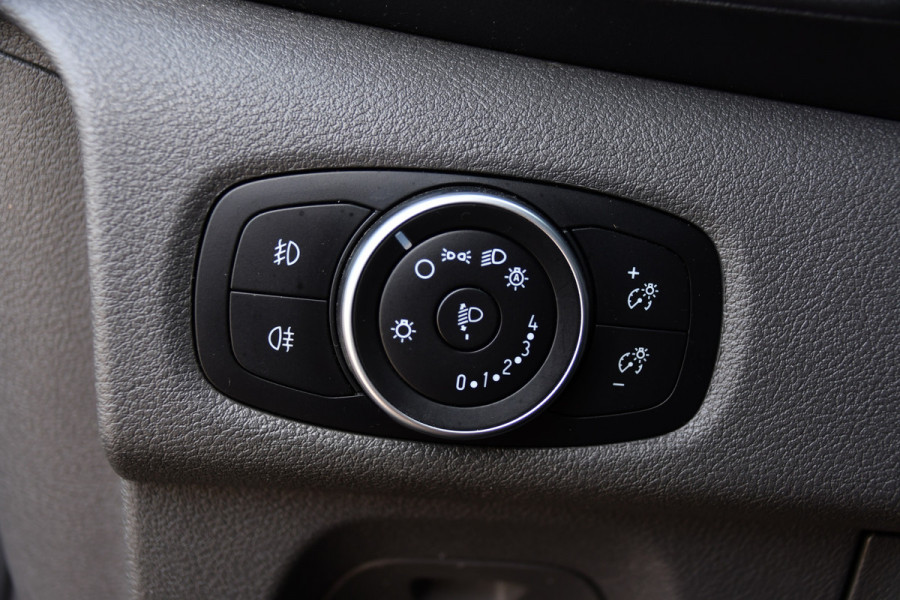 Ford Transit Custom 310 2.0 TDCI L1H1 Sport DC Camera, Cruise, Carplay, 170pk, LED, 2 x Schuifdeur, Trekhaak, Leder, Stoelverwarming,