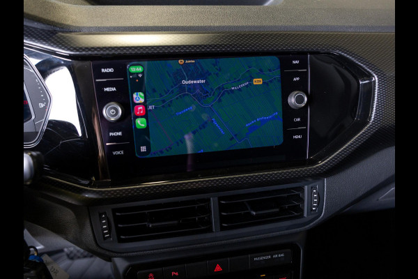 Volkswagen T-Cross 1.0 TSI Life 116pk / Navigatie / Stoelverwarming / Adaptieve cruise control / Apple carplay / Airco / Klimaatregeling /