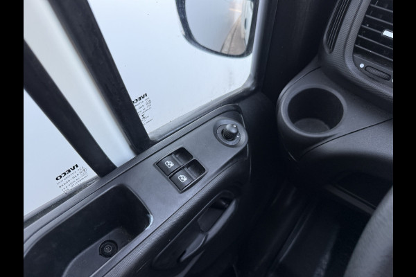 Iveco Daily 35C16 3.0 Laadklep Bakwagen Dubbellucht Climate Control Cruise Control Meubelbak Koffer