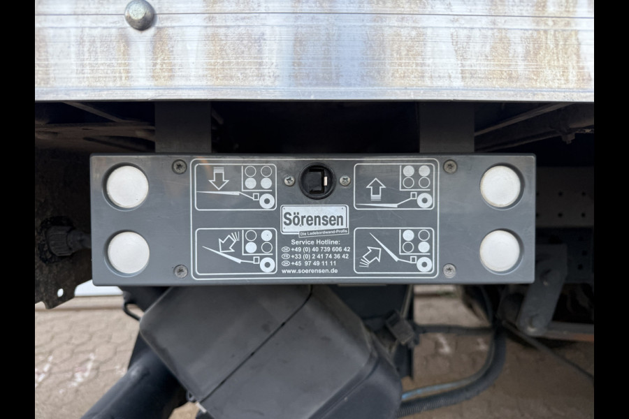Iveco Daily 35C16 3.0 Laadklep Bakwagen Dubbellucht Climate Control Cruise Control Meubelbak Koffer